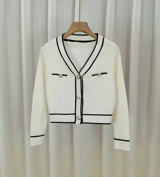 Contrast Collar Long Sleeve Pullover Sweater for Women