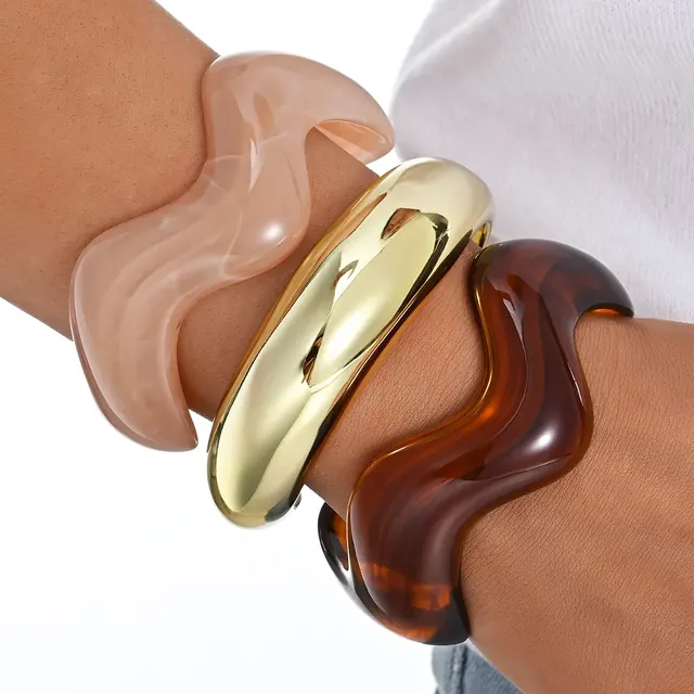 Exaggerated Waves Brown Resin Bangle for Women, 3 Pieces Set