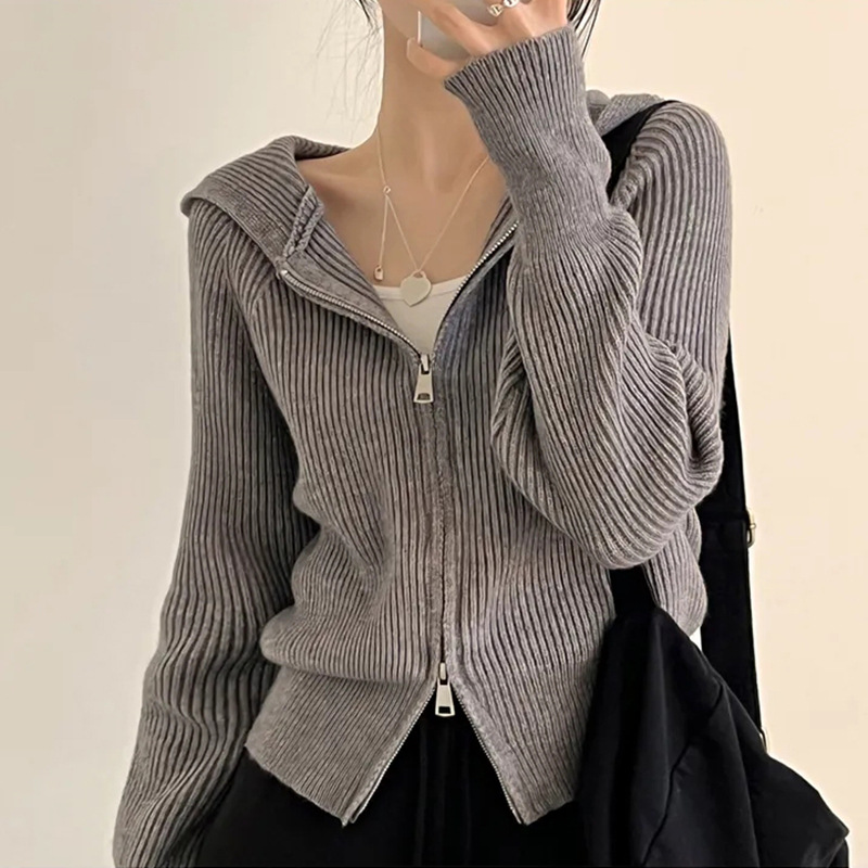Solid Color Long Sleeve Polyester Sweater