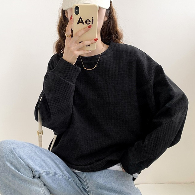 Vintage Style Women’s Long Sleeve Sweatshirt With Round Neck