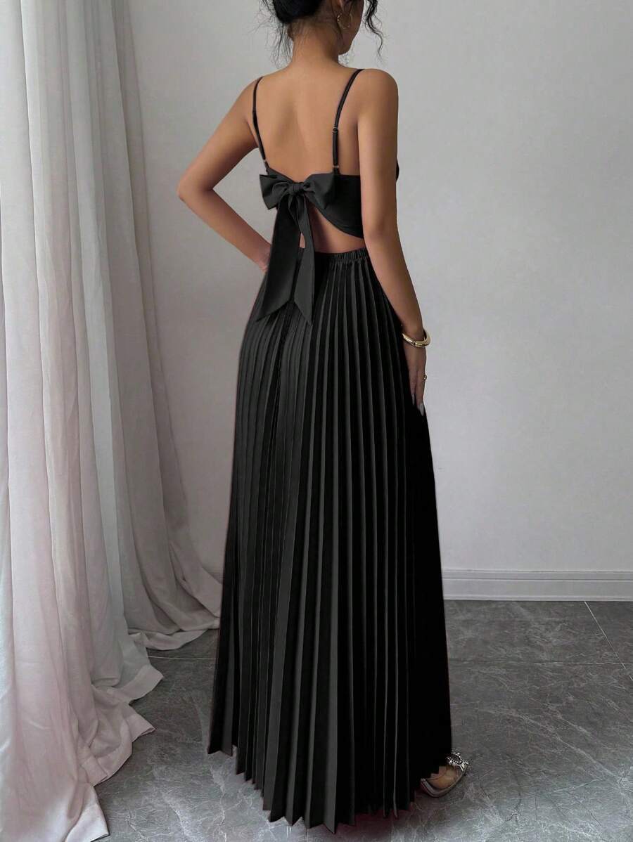 Elegant Solid Color Sleeveless Strap Dress For Casual Wear