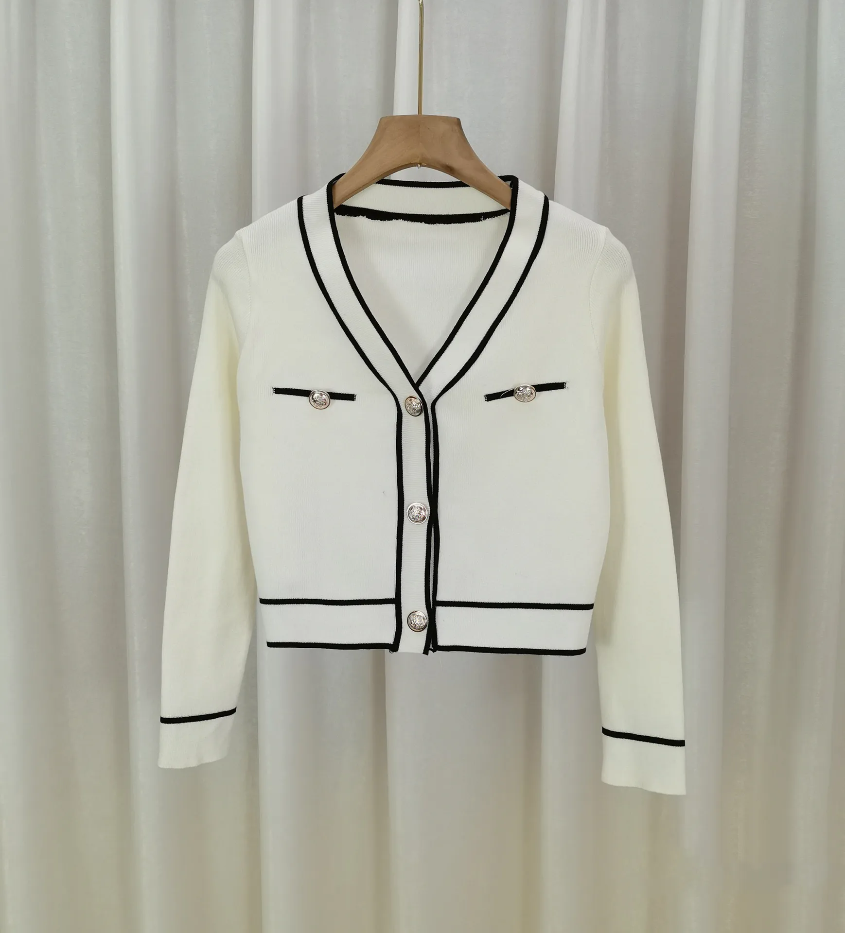 Contrast Collar Long Sleeve Pullover Sweater for Women