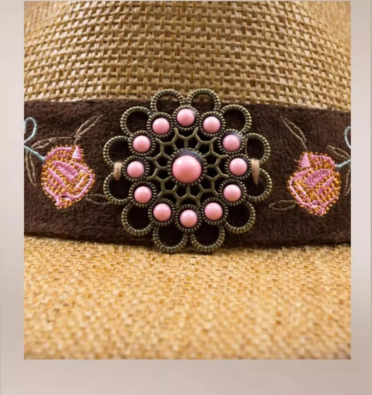 Ethnic Style Straw Hat with Wide Brim for UV Protection, Brown Color, Featuring Braid Craftsmanship