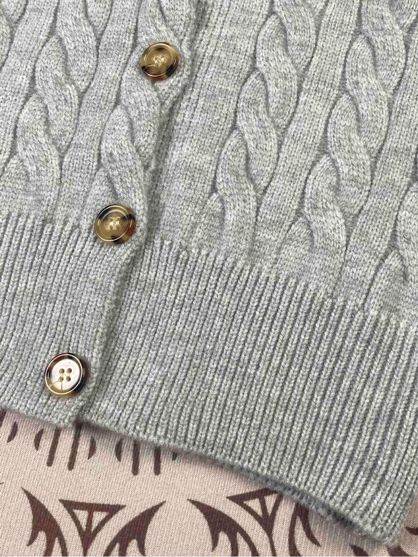 British Style Long Sleeve Acrylic Knitwear for Women with Embroidery and Single Breasted Design