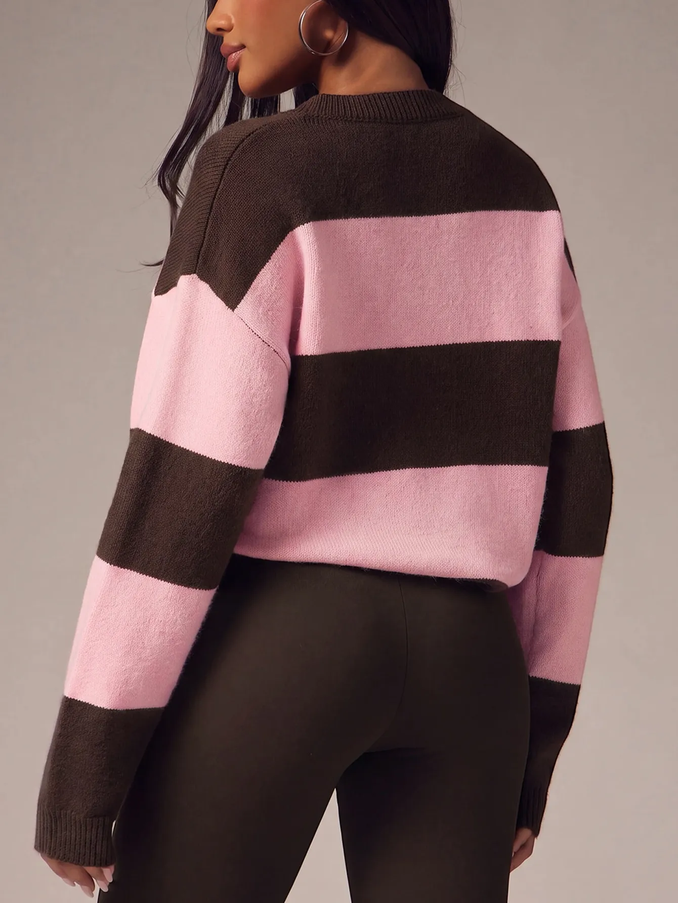Vintage Style Color Block Long Sleeve Polyester Sweater with Henley Neck and Pullover Design