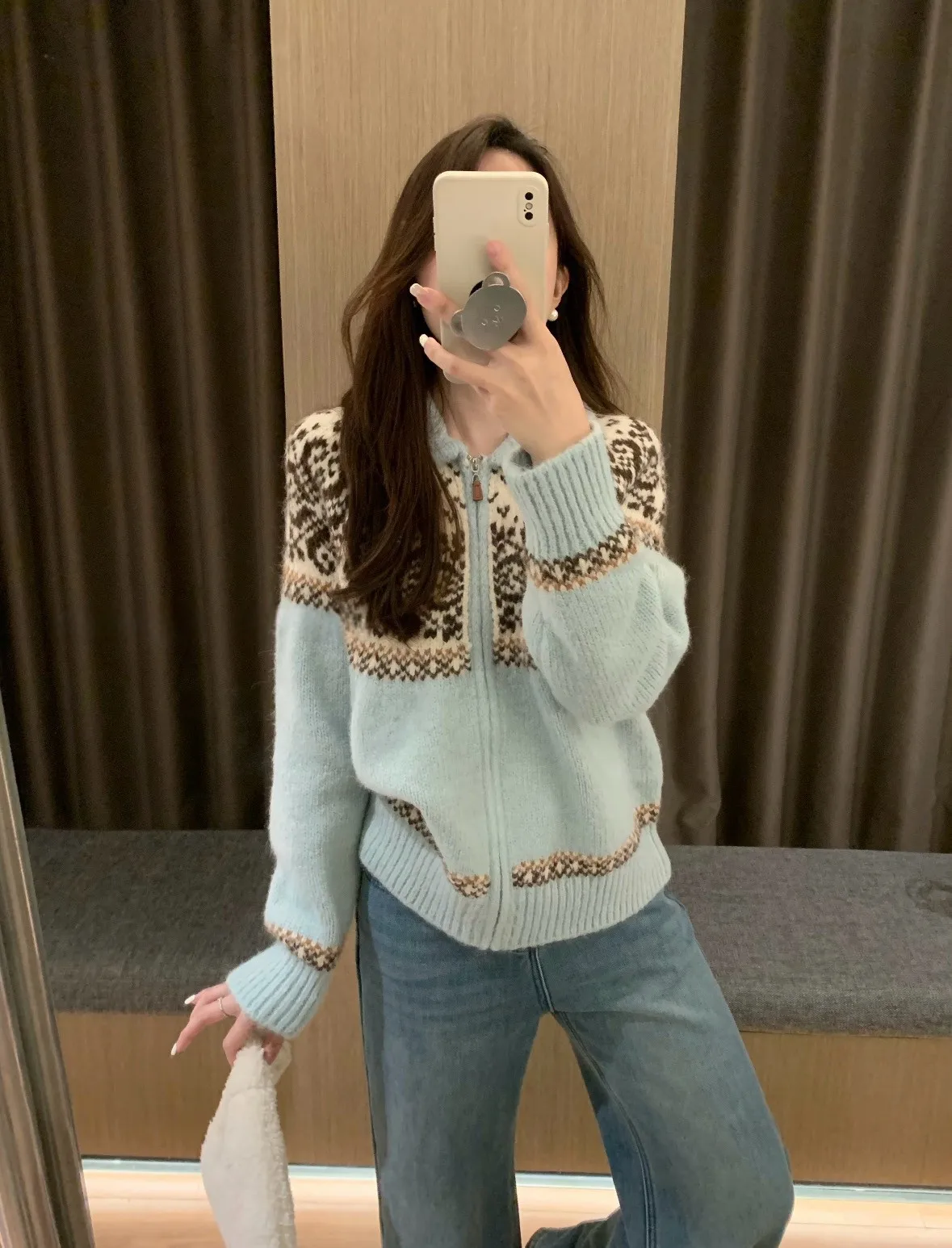 Vintage Style Geometric Long Sleeve Knitted Fabric Sweater for Women Featuring Jacquard Craft and Zipper Closure