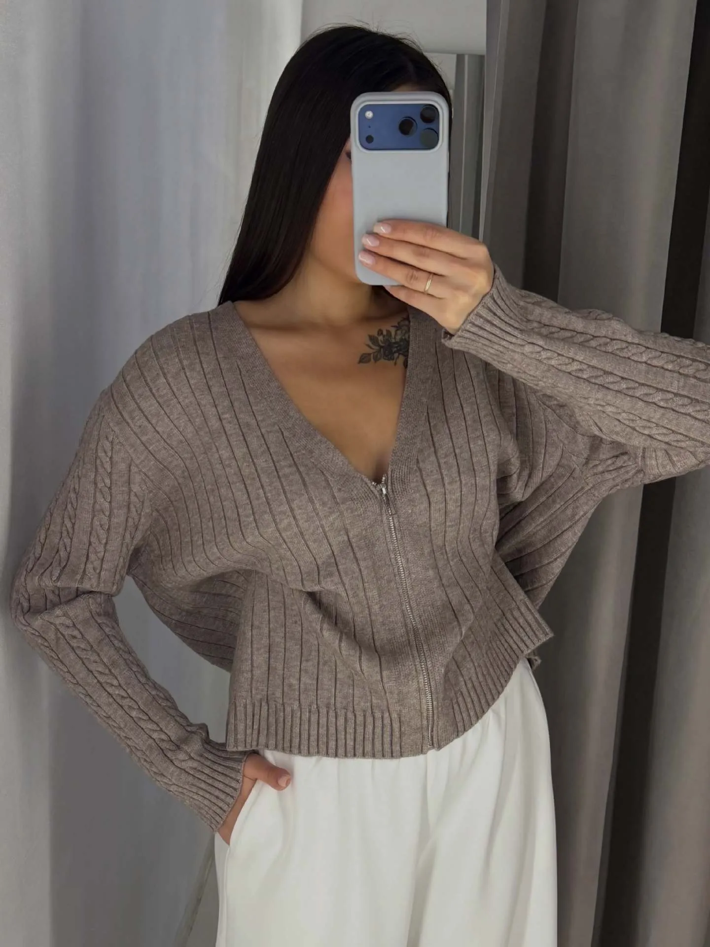 Vintage Style Solid Color Knit Pullover with Hollow Out Craft, Long Sleeve Women's Knit Sweater