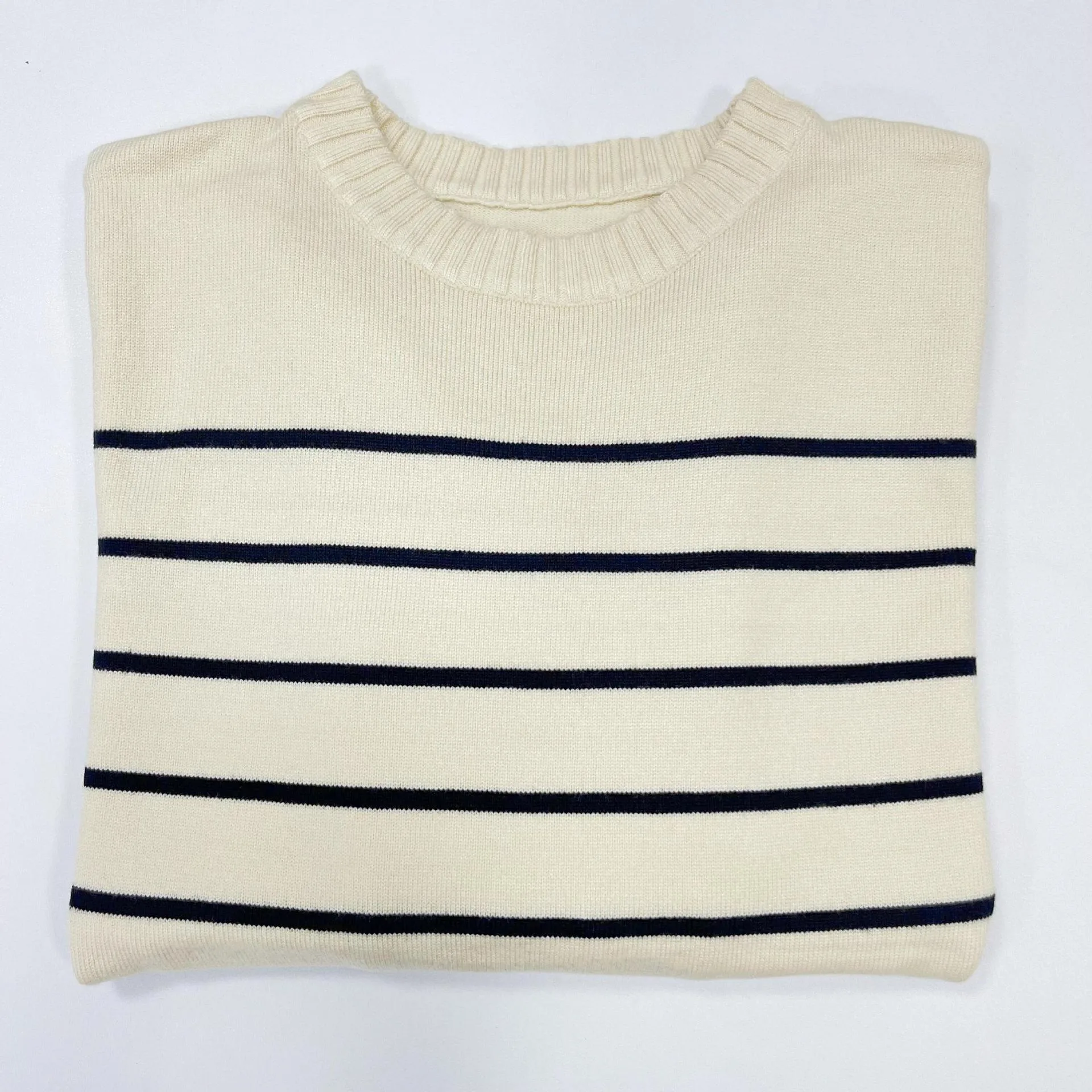 Women's Loose Casual Long Sleeve Pullover Sweater with Contrast Binding Stripes and Plaid