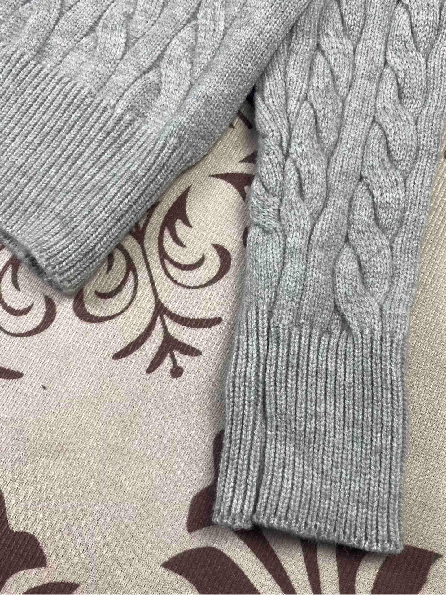British Style Long Sleeve Acrylic Knitwear for Women with Embroidery and Single Breasted Design