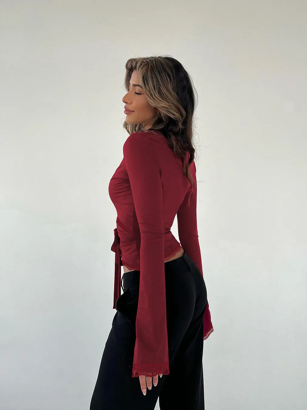 Sexy Slim Fit Long Sleeve V Neck Solid Color T-Shirt with Lace Detail for Women