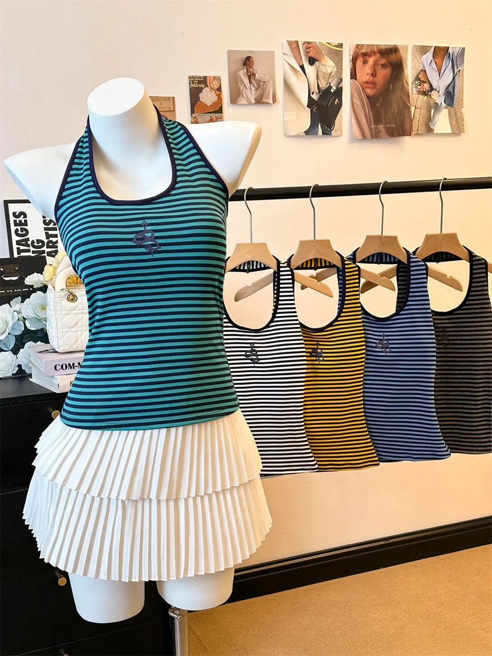 Stripe Sleeveless Women’s Vest in Black & White with Padded Craft, Simple Style, Artificial Cotton Fabric