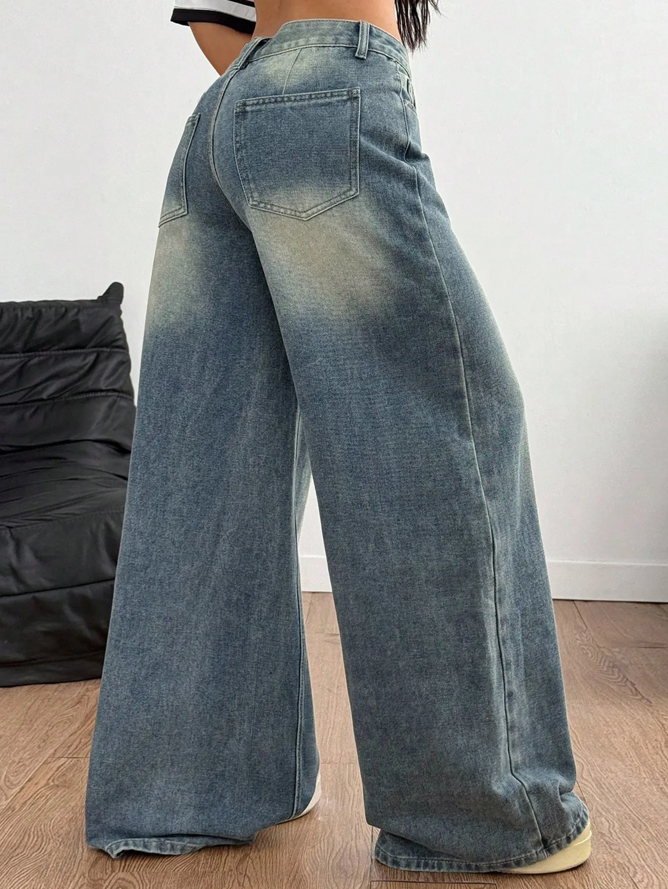 Casual Full Length Pocket Jeans for Women in Washed Denim Cotton Fabric, Inelastic Design