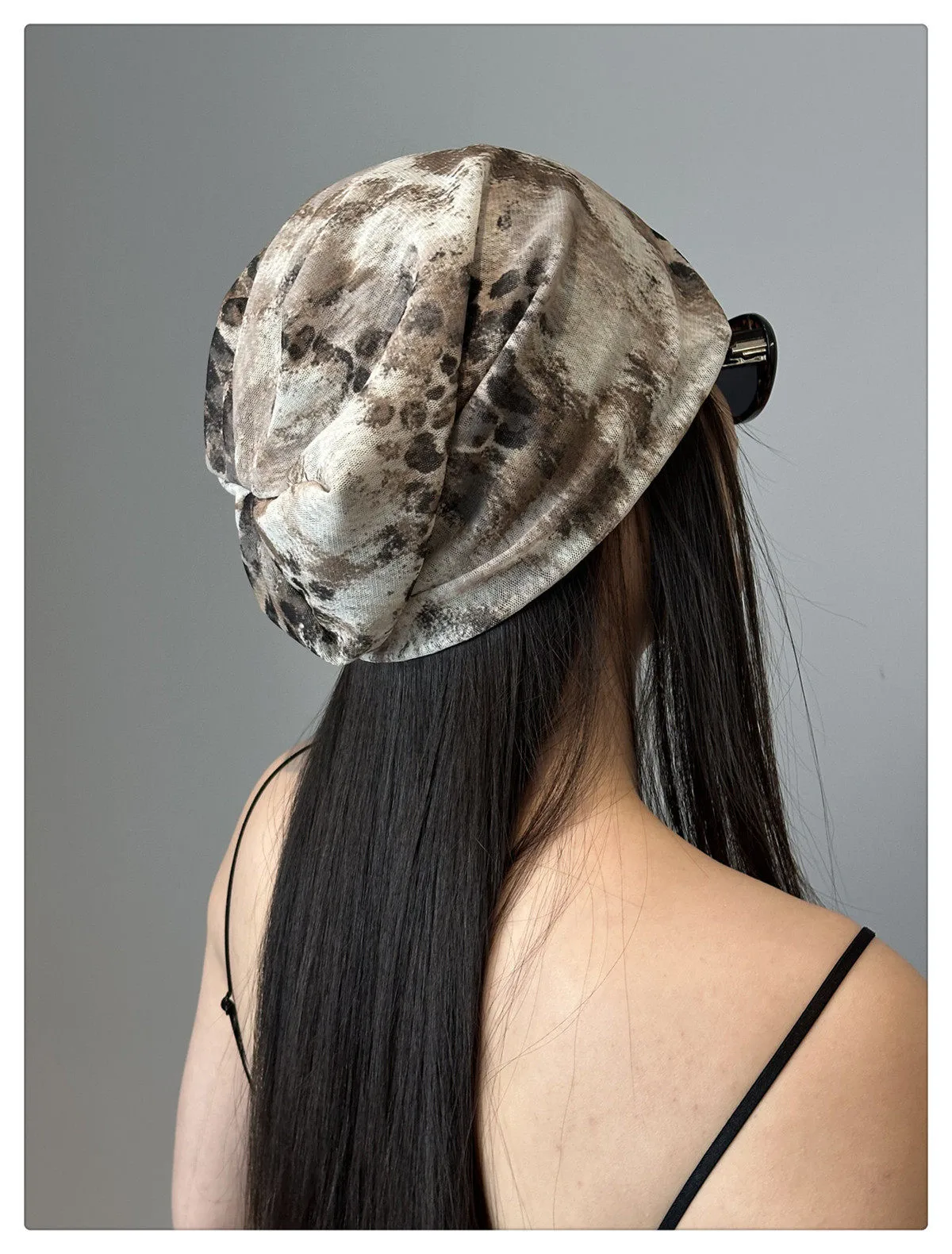 Retro Plaid Breathable Brimless Beanie Hat for Women in Polyester Fabric