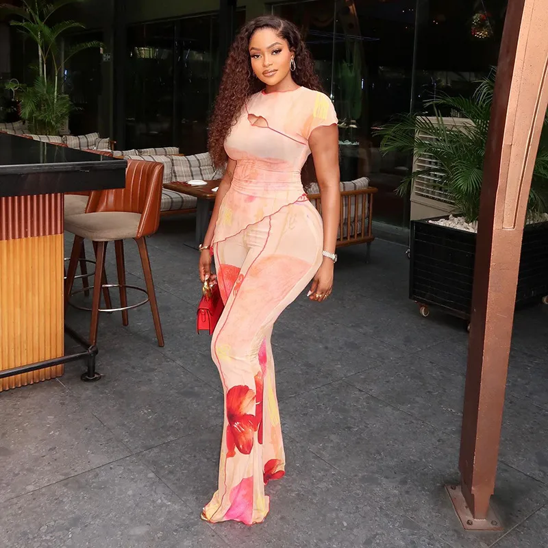 Sexy Pant Co-ord Set in Polyester Featuring Hollow Out Printing with Short Regular Sleeves, 2 Pieces Set
