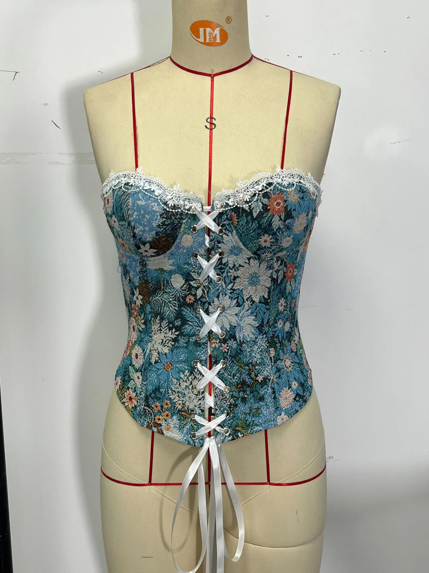 Vintage Style Flowers Tube Bra with Jacquard Craft in Polyester Fabric Featuring Tie Closure