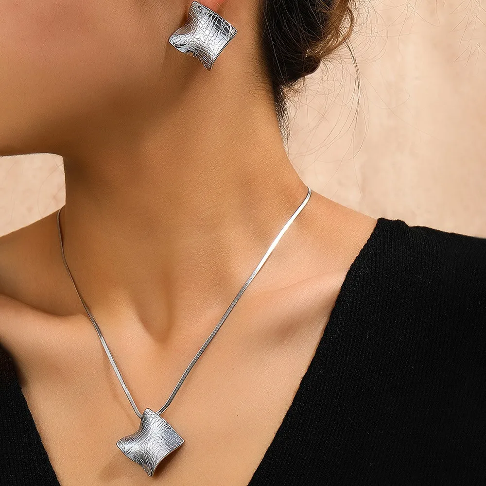 Three-dimensional Square Jewelry Set for Women with 18K Real Gold Plated 304 Stainless Steel and PVD Coated Snake Chain