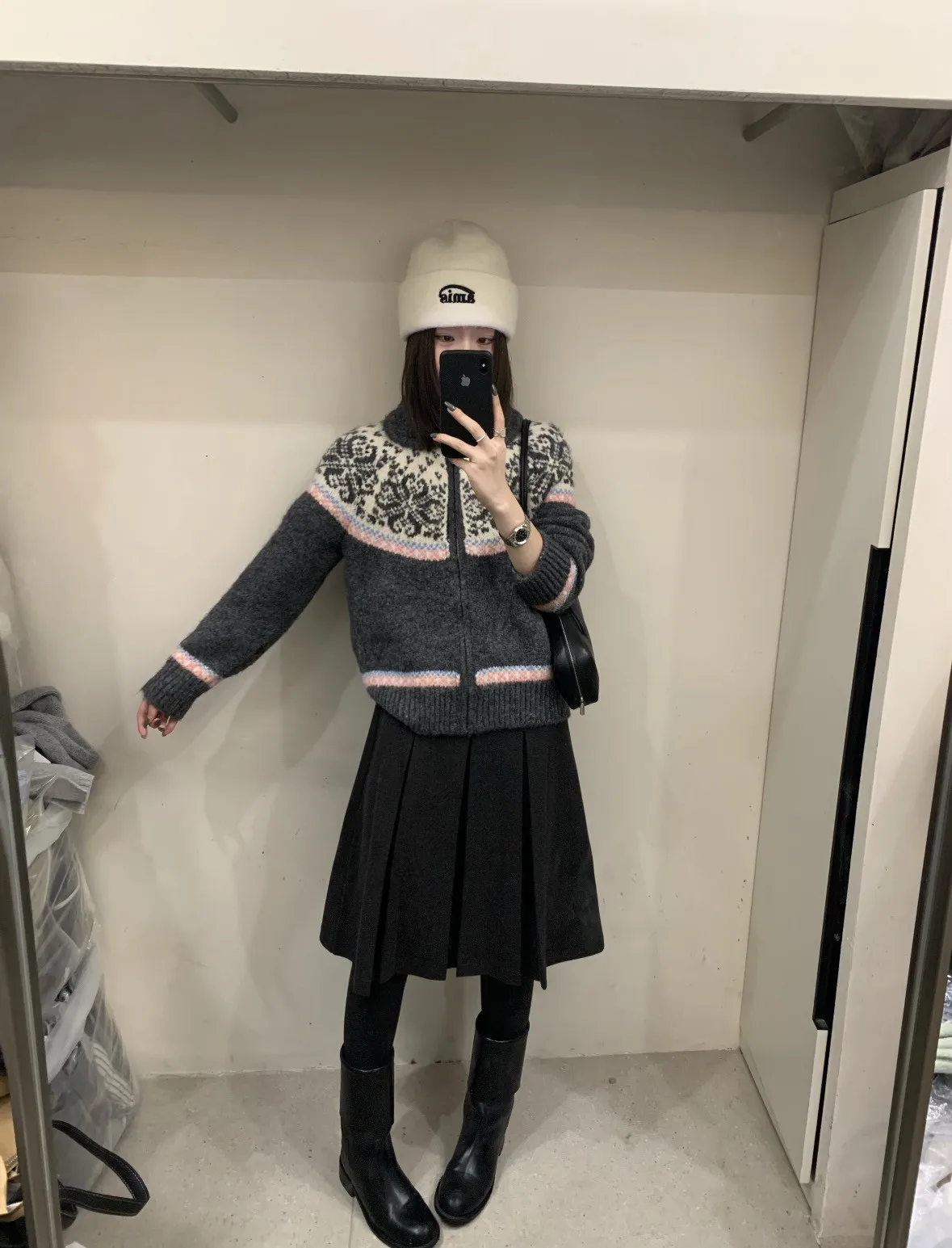 Vintage Style Geometric Long Sleeve Knitted Fabric Sweater for Women Featuring Jacquard Craft and Zipper Closure