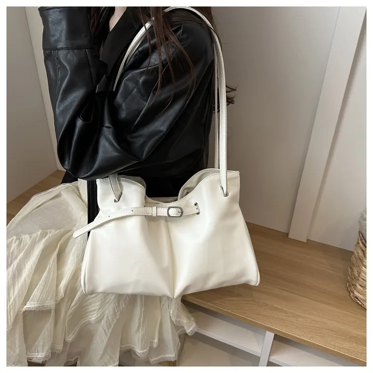 Square PU Leather Tote Bag for Women Featuring Sewing Thread Detail and Top Handle, Ideal for Autumn
