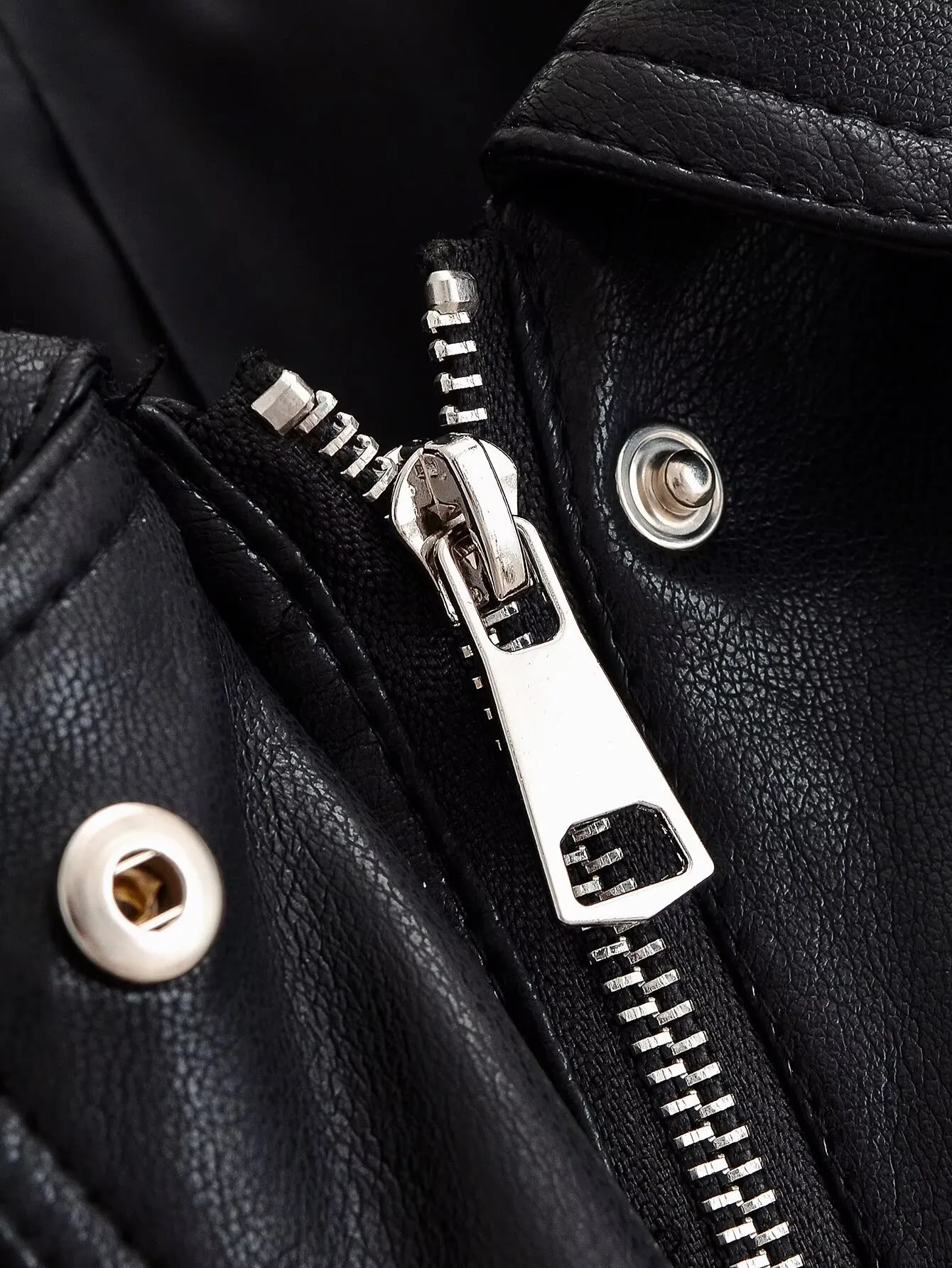 British Style Solid Color Leather Jacket for Women with Zipper Placket, Lapel Collar, and Regular Sleeves in PU Fabric