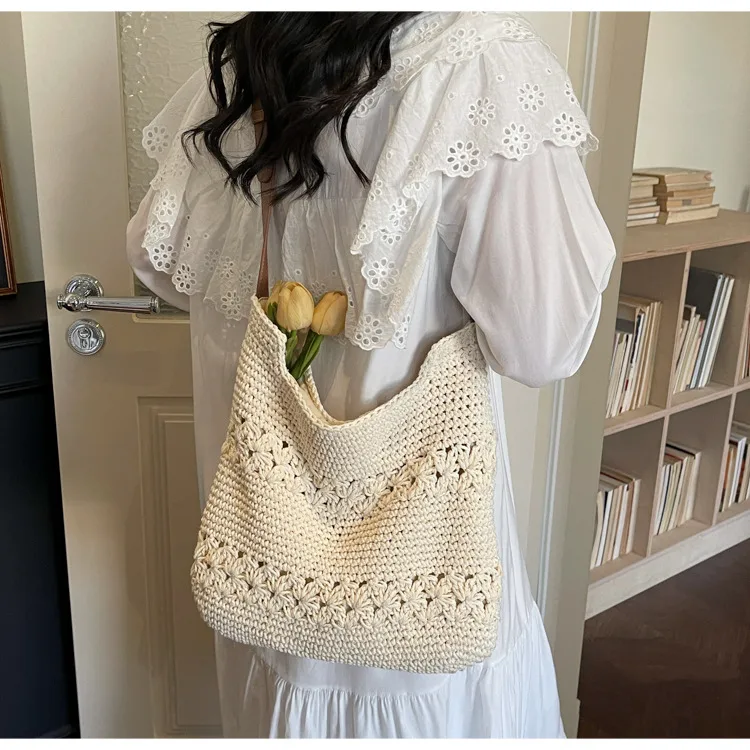 Large Capacity Women's Fabric Shoulder Bag with Single Shoulder Strap Featuring Braid Design in Square Shape