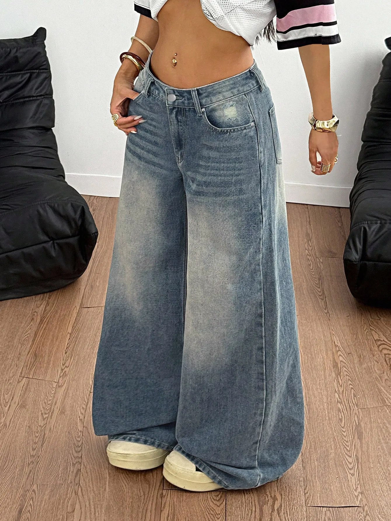 Casual Full Length Pocket Jeans for Women in Washed Denim Cotton Fabric, Inelastic Design