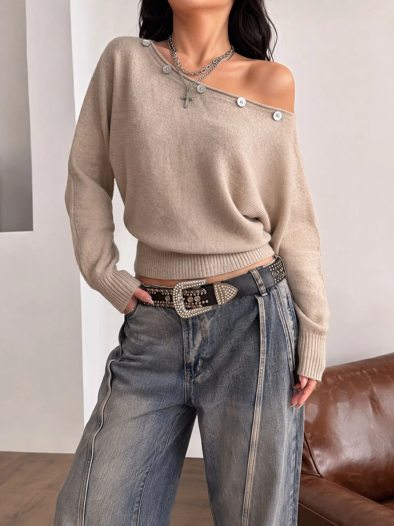 Solid Color Long Sleeve Knit Sweater in Streetwear Style Featuring Knitted Craft with Pullover Design