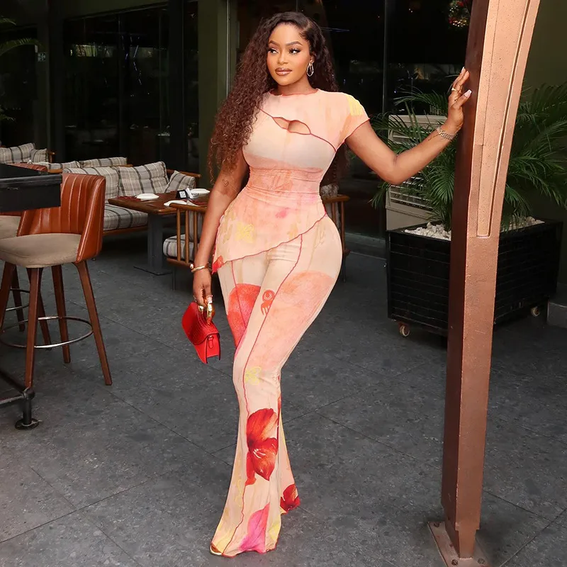 Sexy Pant Co-ord Set in Polyester Featuring Hollow Out Printing with Short Regular Sleeves, 2 Pieces Set