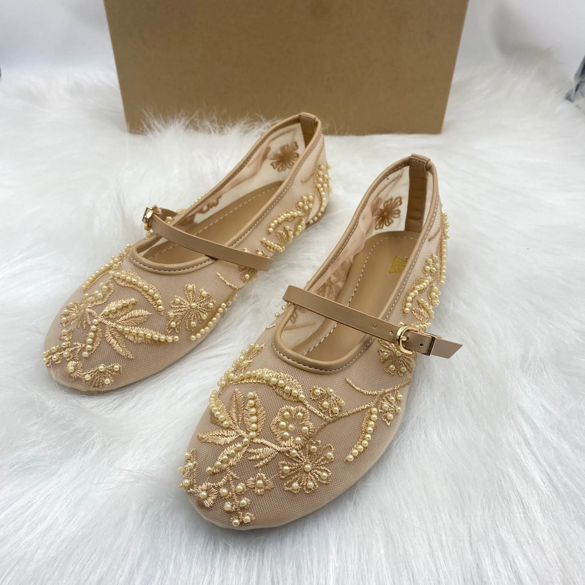 Solid Color Women Ankle Strap Sandals with PU Leather Sole and Mesh Upper, Flat Heel Design