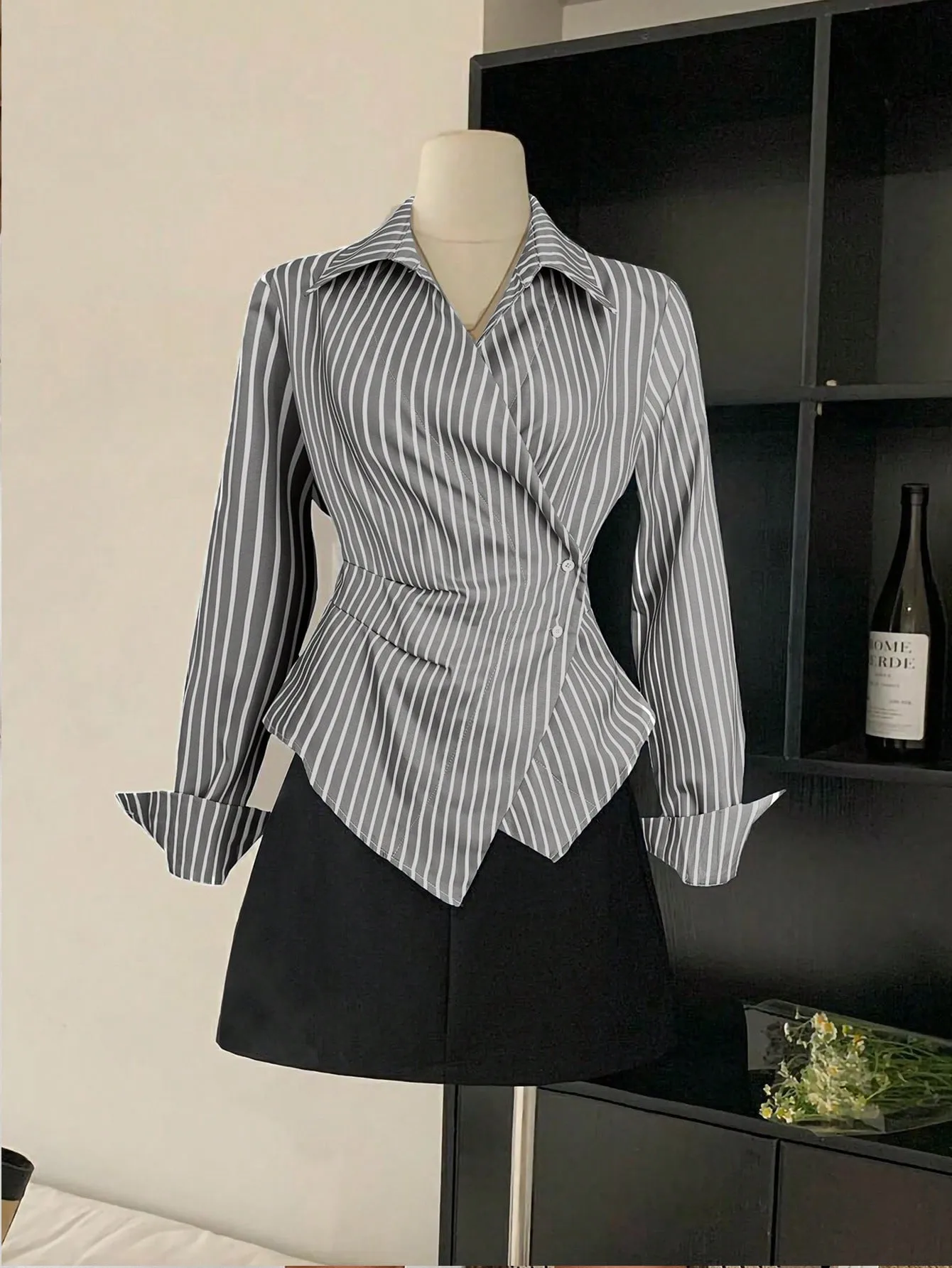 Stripe Long Sleeve Polyester Shirt for Women with Lapel Collar and Single Breasted Closure