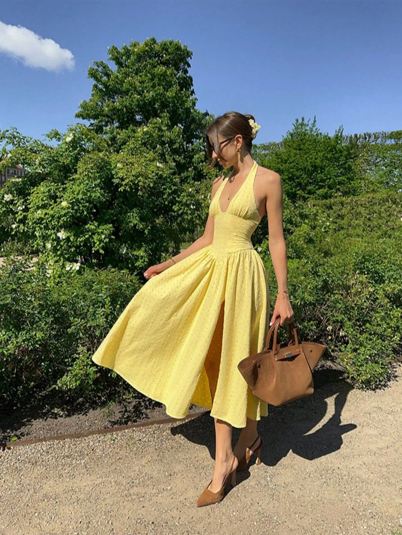 Solid Color Sleeveless Halter Neck Strap Dress in Polyester, Maxi Long Dress for Banquet
