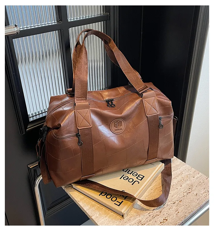 Unisex Geometric Travel Bag in PU Leather with Water Repellent Function