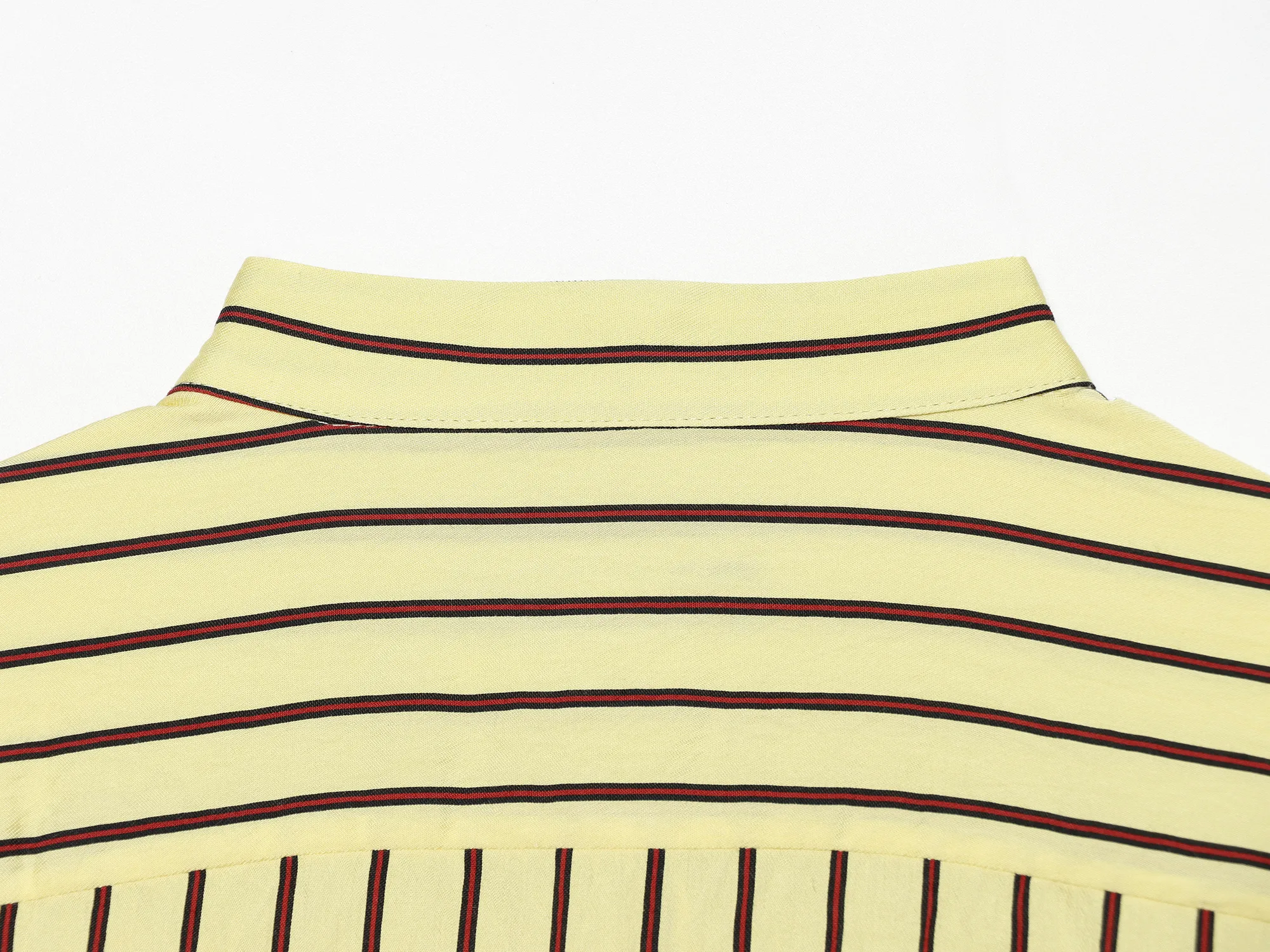 Women's Casual Polyester Shirt Featuring Practical Pocket Design for Everyday Comfort and Style
