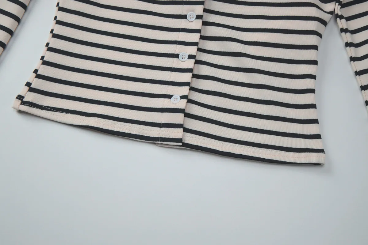 Long Sleeve Streetwear T-shirt for Women in Autumn featuring Elastane Fabric with Stripe Design