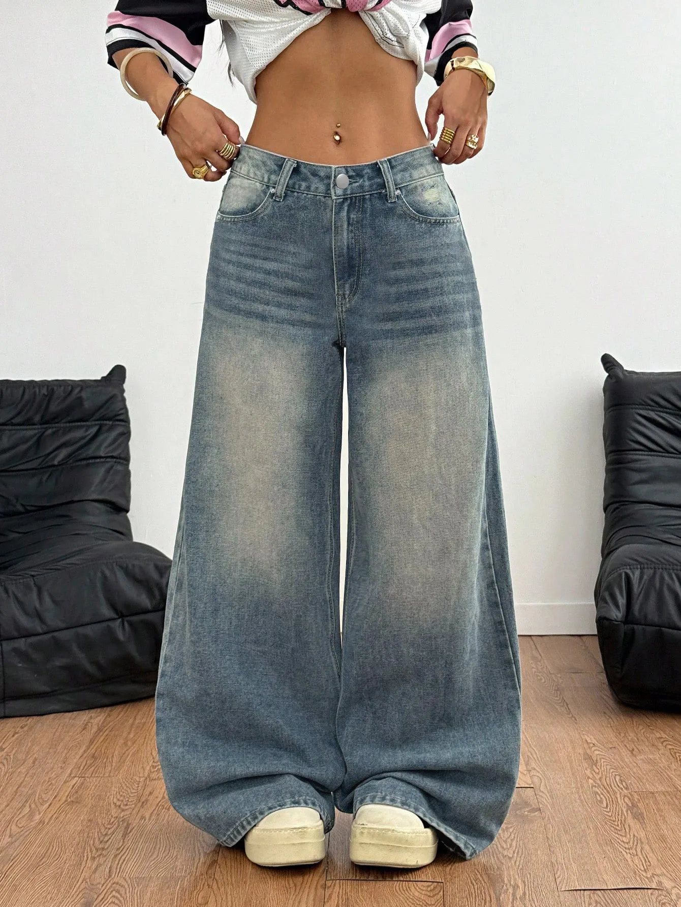Casual Full Length Pocket Jeans for Women in Washed Denim Cotton Fabric, Inelastic Design
