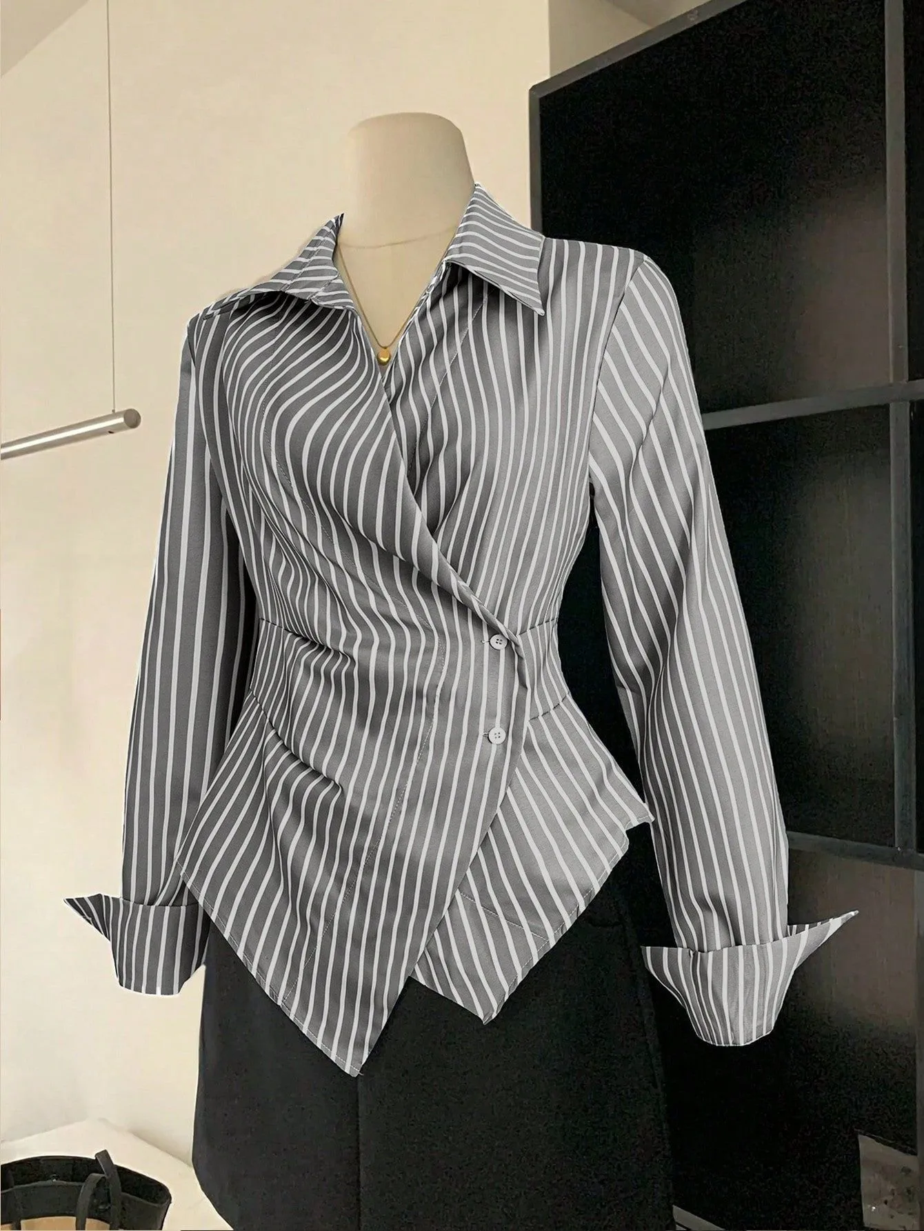 Stripe Long Sleeve Polyester Shirt for Women with Lapel Collar and Single Breasted Closure