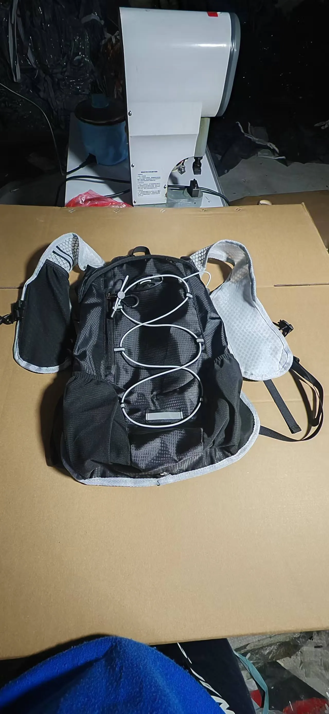 Unisex Solid Color Hiking Backpack for Cycling, made of Polyester, suitable for Spring
