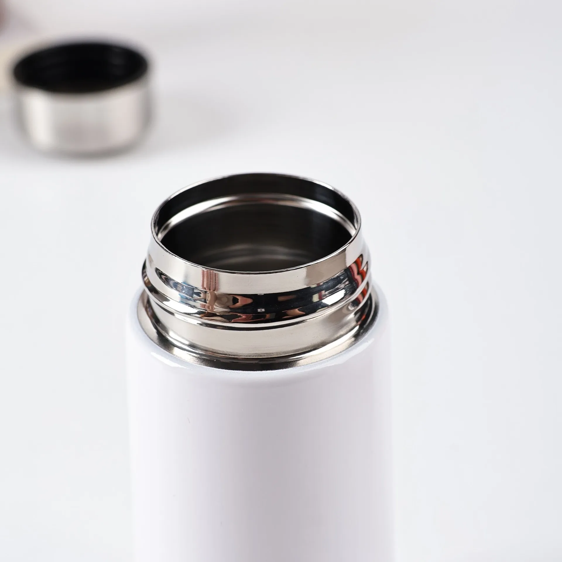 Thermos Cup with 304 Stainless Steel Inner Liner and Durable 201 Stainless Steel Outer Shell, Ideal for Christmas