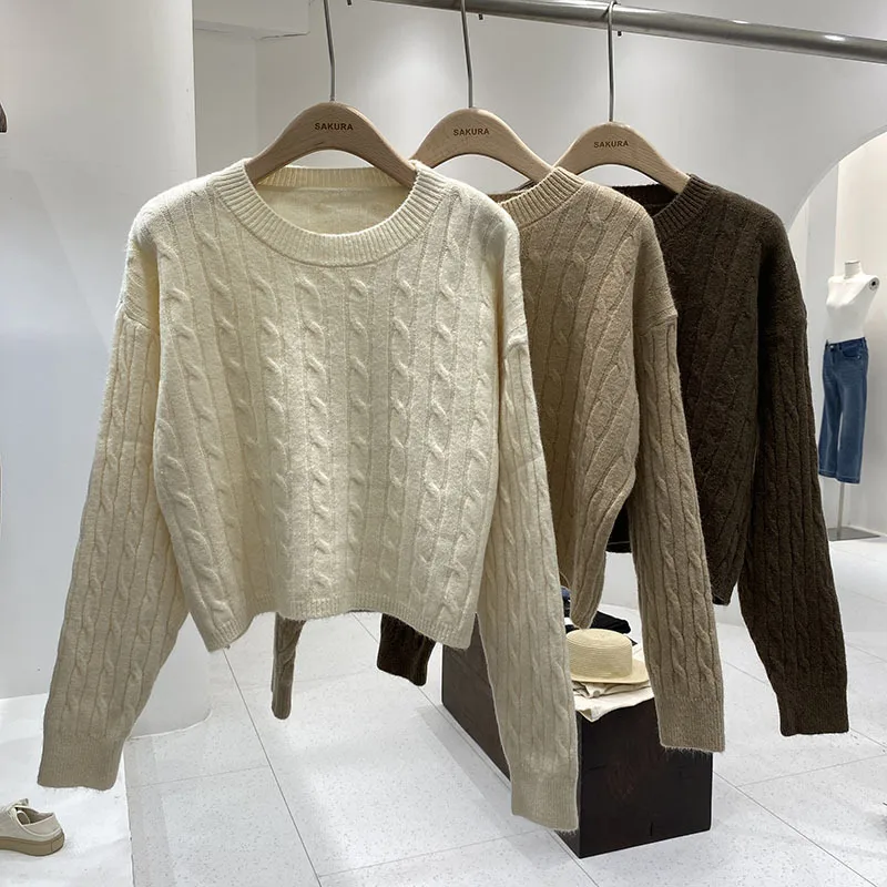 Retro Long Sleeve Solid Color Pullover Sweater for Women Featuring Round Neck in Knitted Fabric