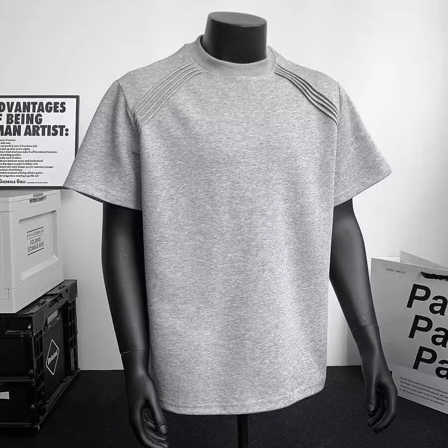 Solid Color Men's Short Sleeve T-Shirt in Polyester Fabric with Round Neck and Pullover Design