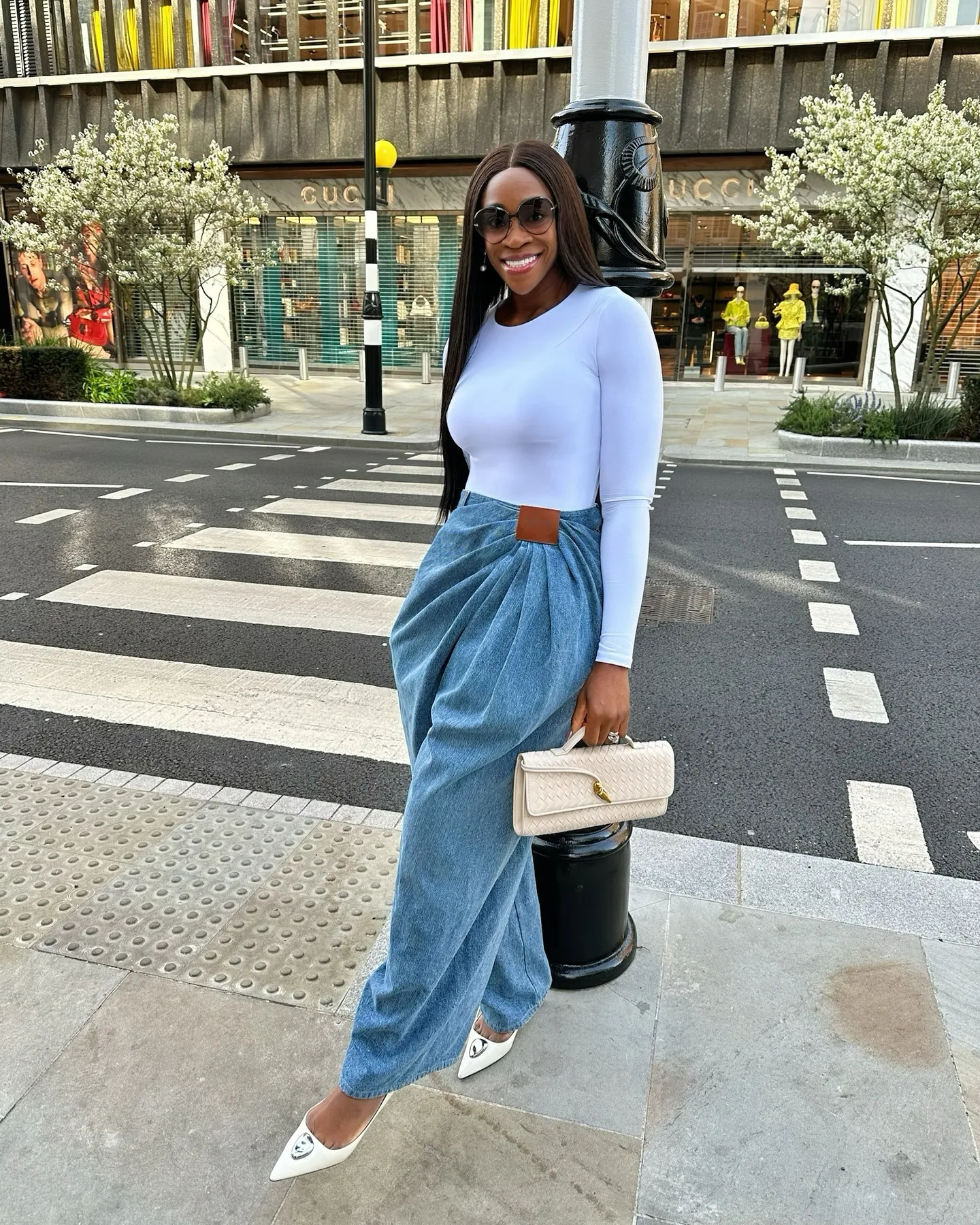 Women's Wide Leg Denim Cotton Jeans in Full Length with Washed Streetwear Style, Inelastic, Perfect for Spring