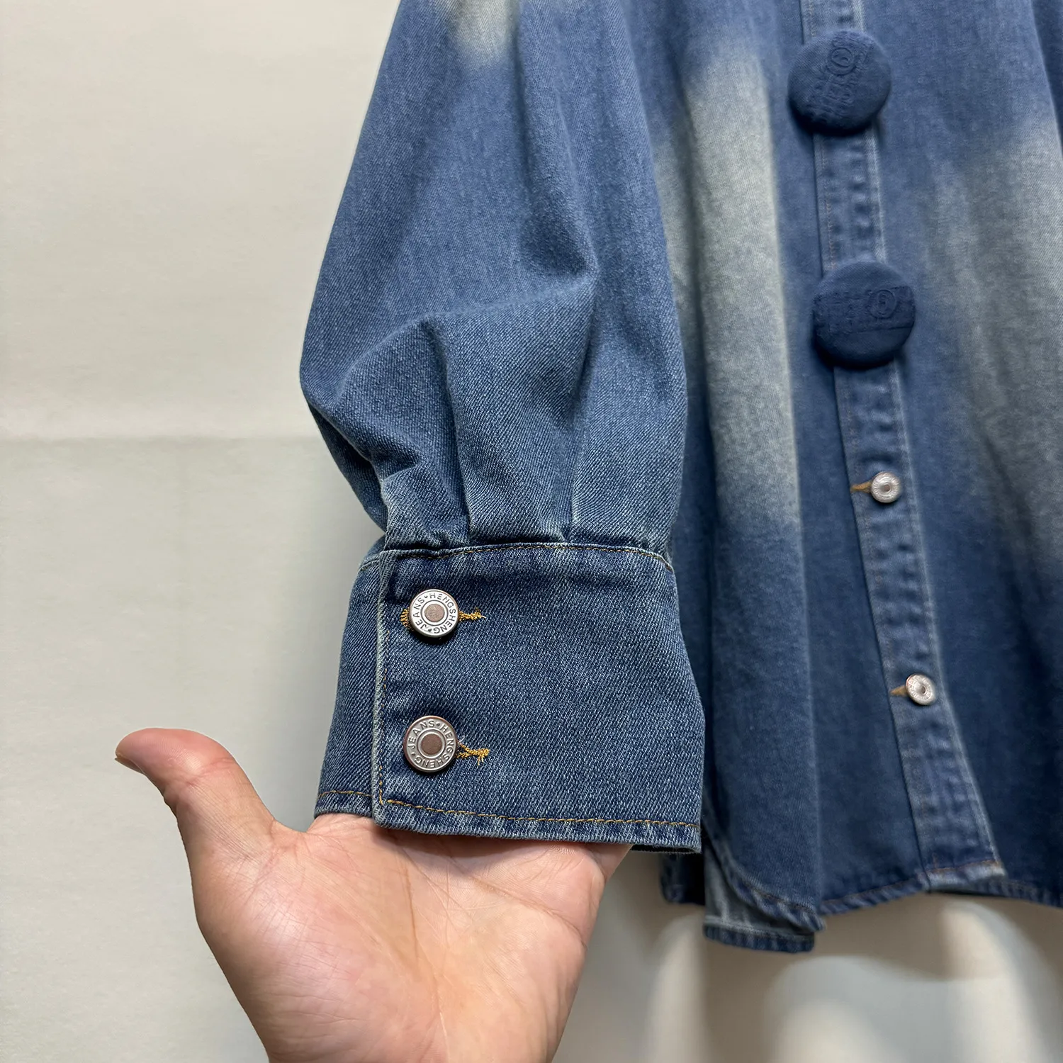 Vintage Style Ombre Denim Midi Dress with Long Sleeve and Lapel Neckline, Washed Finish