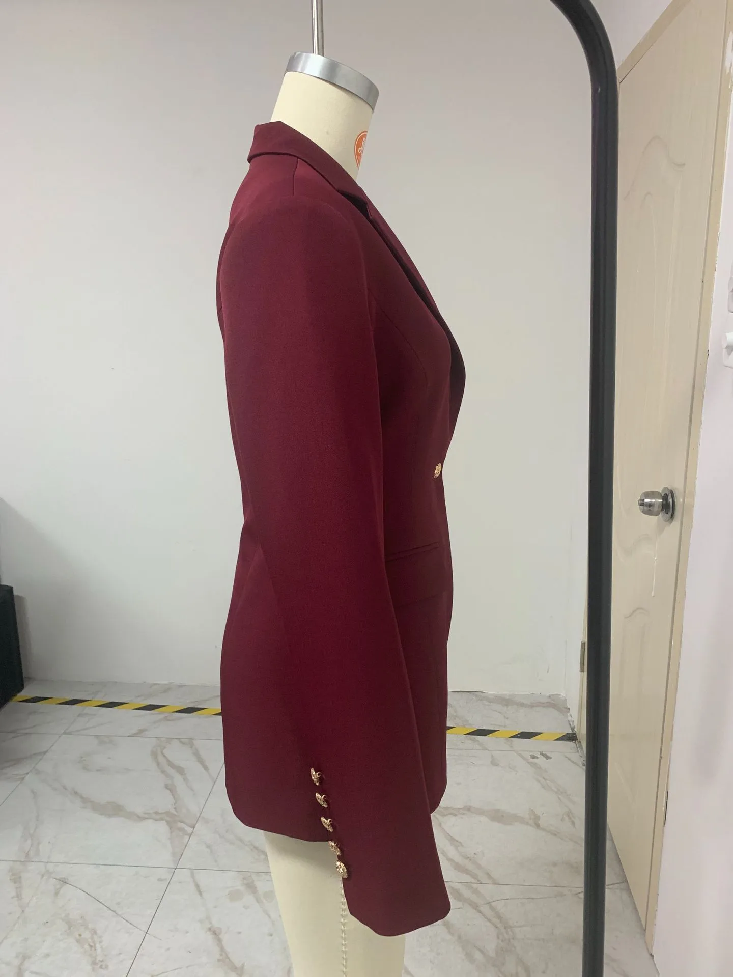 Elegant Solid Color Long Sleeve Polyester Blazer with V Neck and Single Breasted Closure