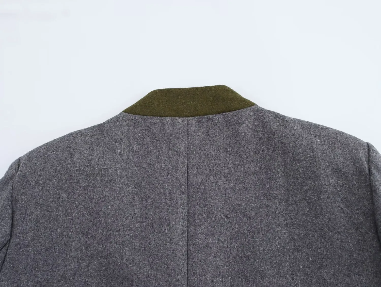 Solid Color Long Sleeve Polyester Streetwear Blazer with Single Breasted Closure and Regular Sleeves