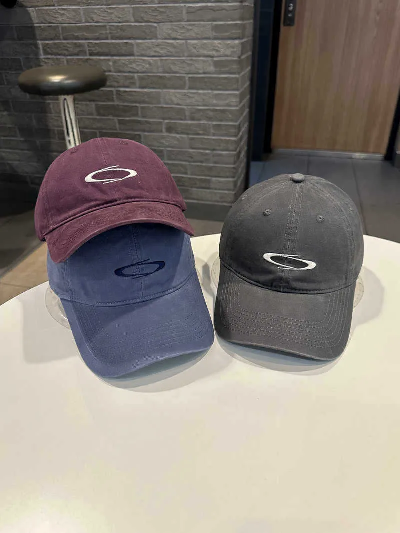 Women's Breathable Cotton Baseball Cap with Wide Brim Featuring Embroidery for Commute
