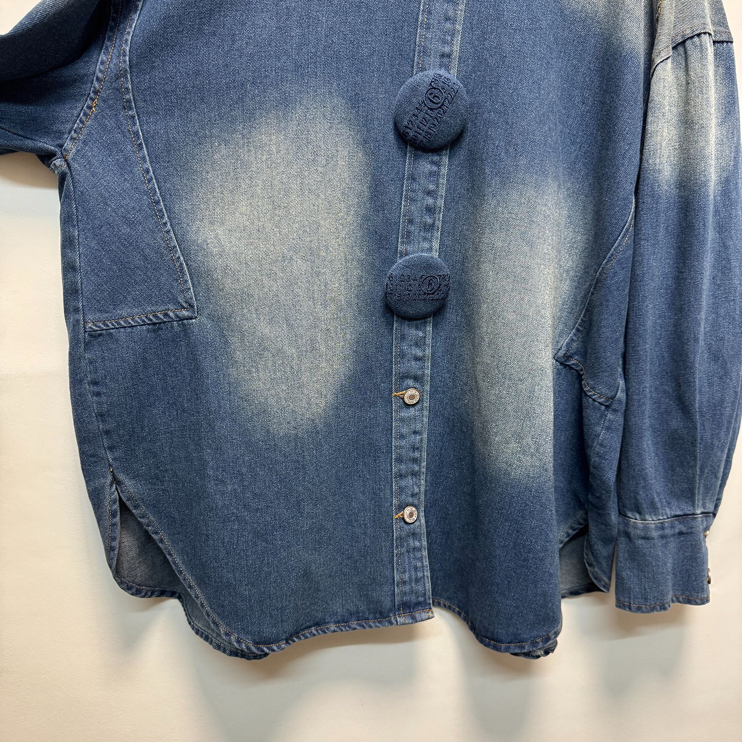 Vintage Style Ombre Denim Midi Dress with Long Sleeve and Lapel Neckline, Washed Finish