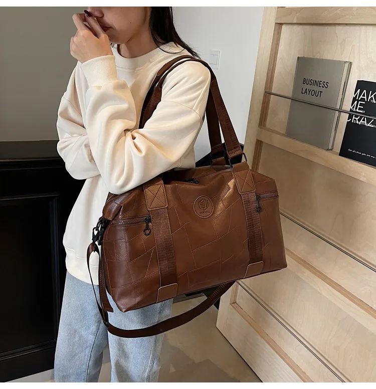 Unisex Geometric Travel Bag in PU Leather with Water Repellent Function