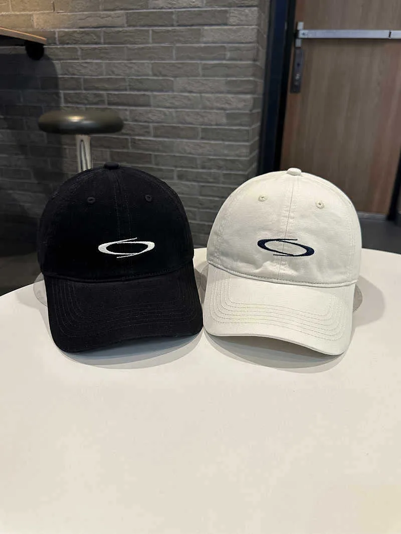 Women's Breathable Cotton Baseball Cap with Wide Brim Featuring Embroidery for Commute
