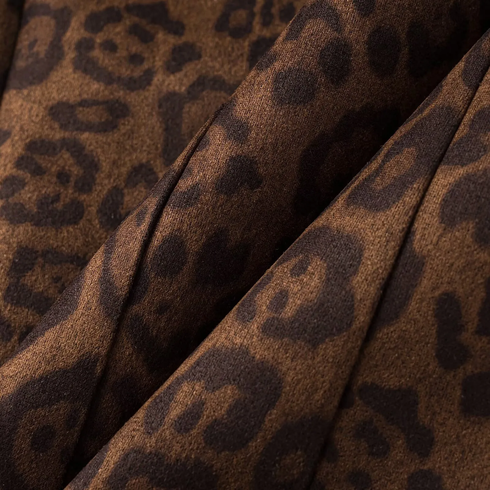 Vintage Style Leopard Print Long Sleeve Polyester Blazer with Patchwork and Lapel Collar