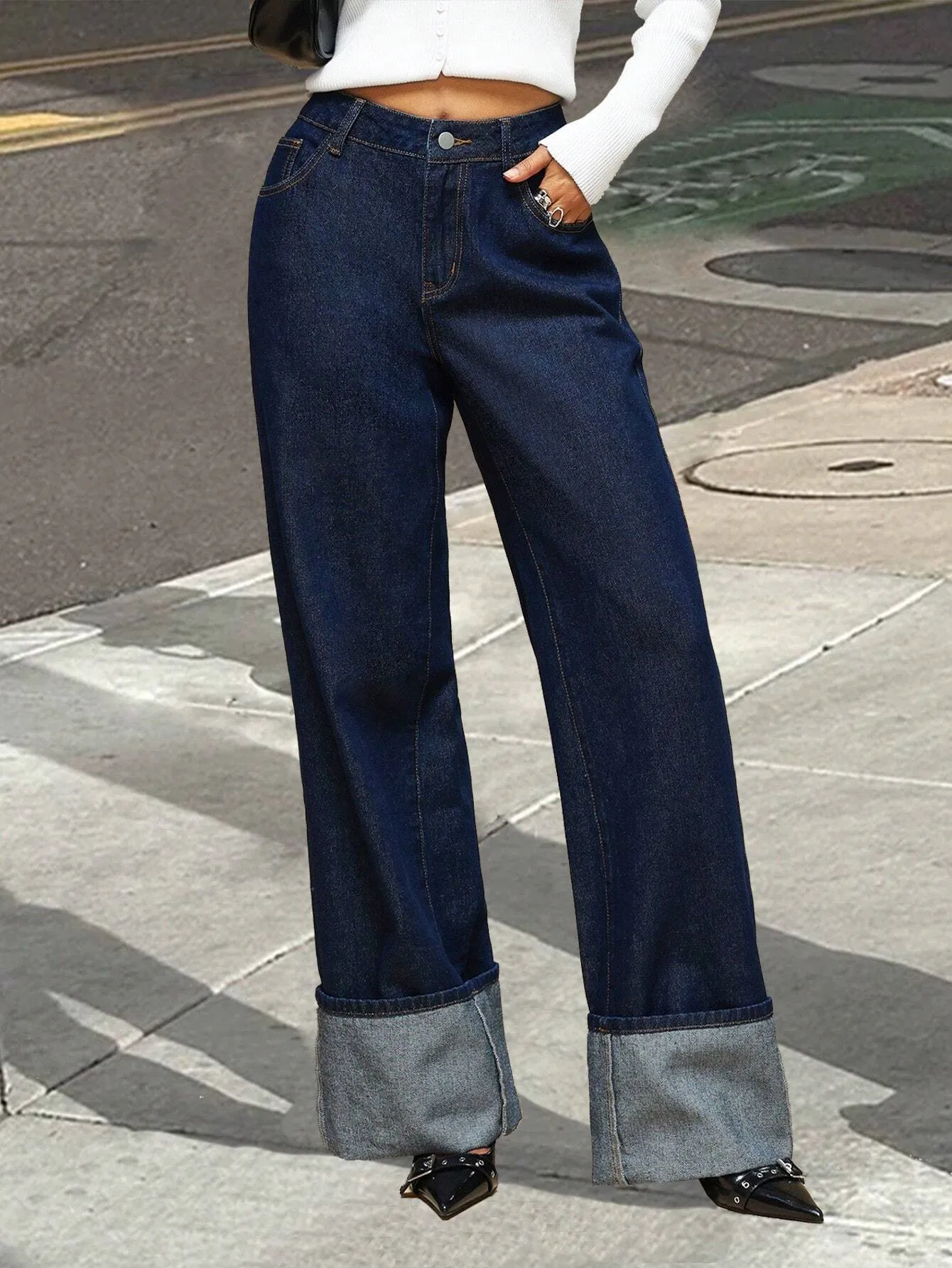 Solid Color Full Length Jeans for Women in Denim Cotton with Regular Fit, Inelastic Design, Suitable for Autumn
