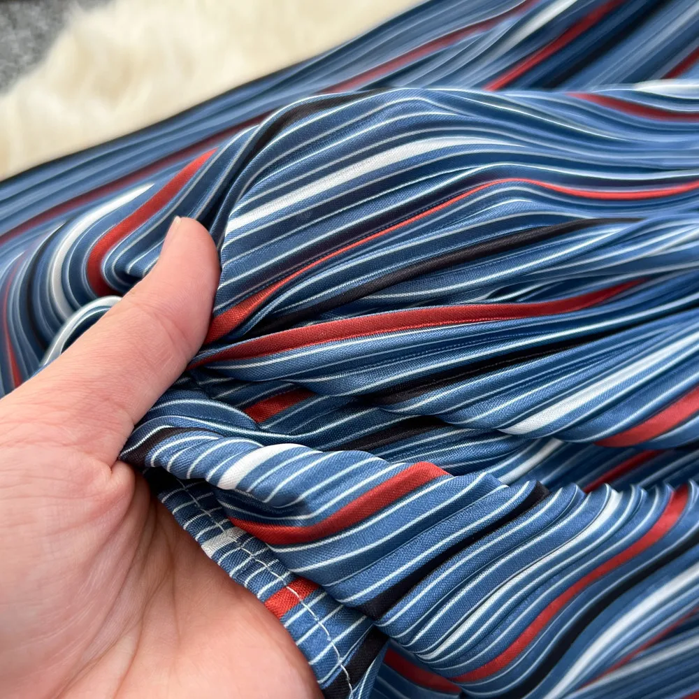 Vintage Style Stripe Cotton Blend Skirt with Folds in High Waist Denim Design for Winter